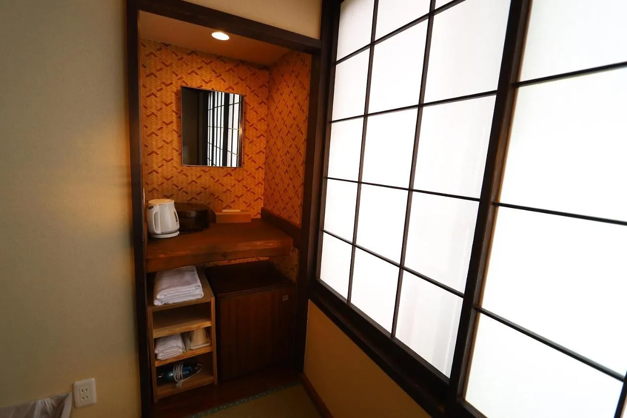 Onsen & Garden -Asante Inn- Hakone Pensión