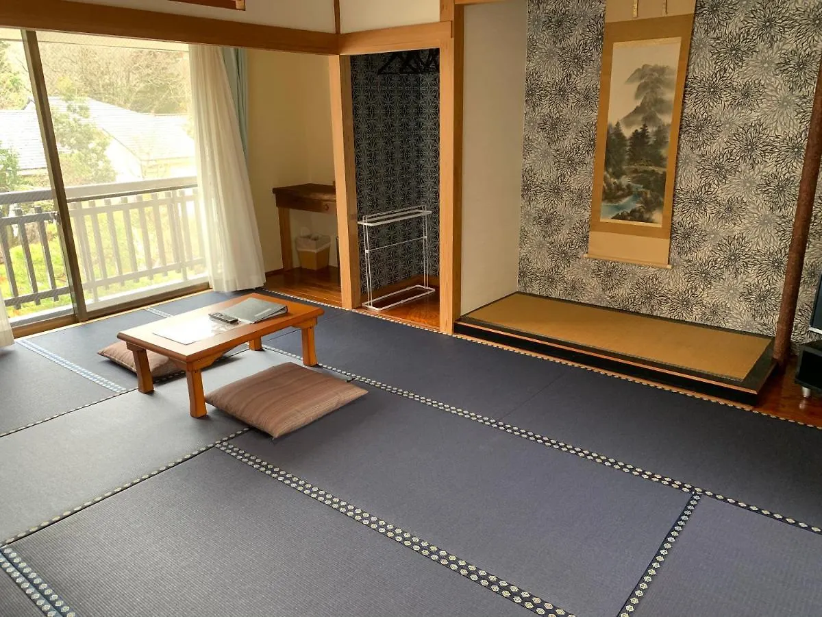 Pensión Onsen & Garden -Asante Inn- Hakone Japón