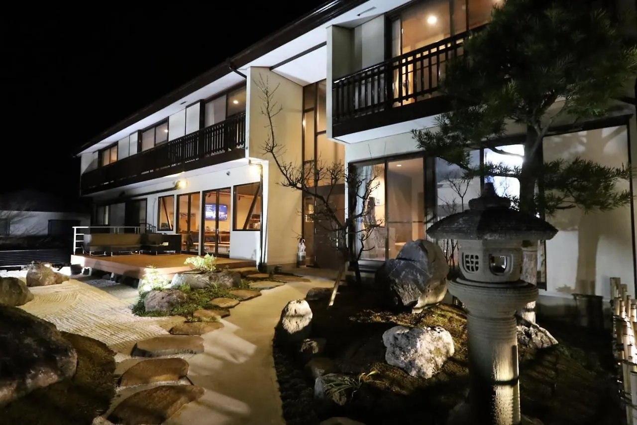 Onsen & Garden -Asante Inn- Hakone
