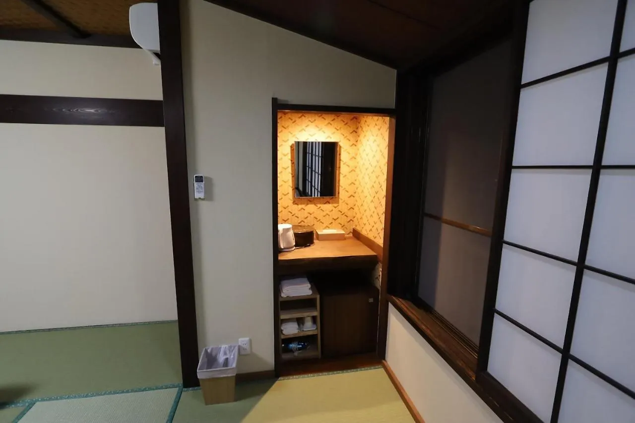 Gasthuis Onsen & Garden -Asante Inn- Hakone Japan