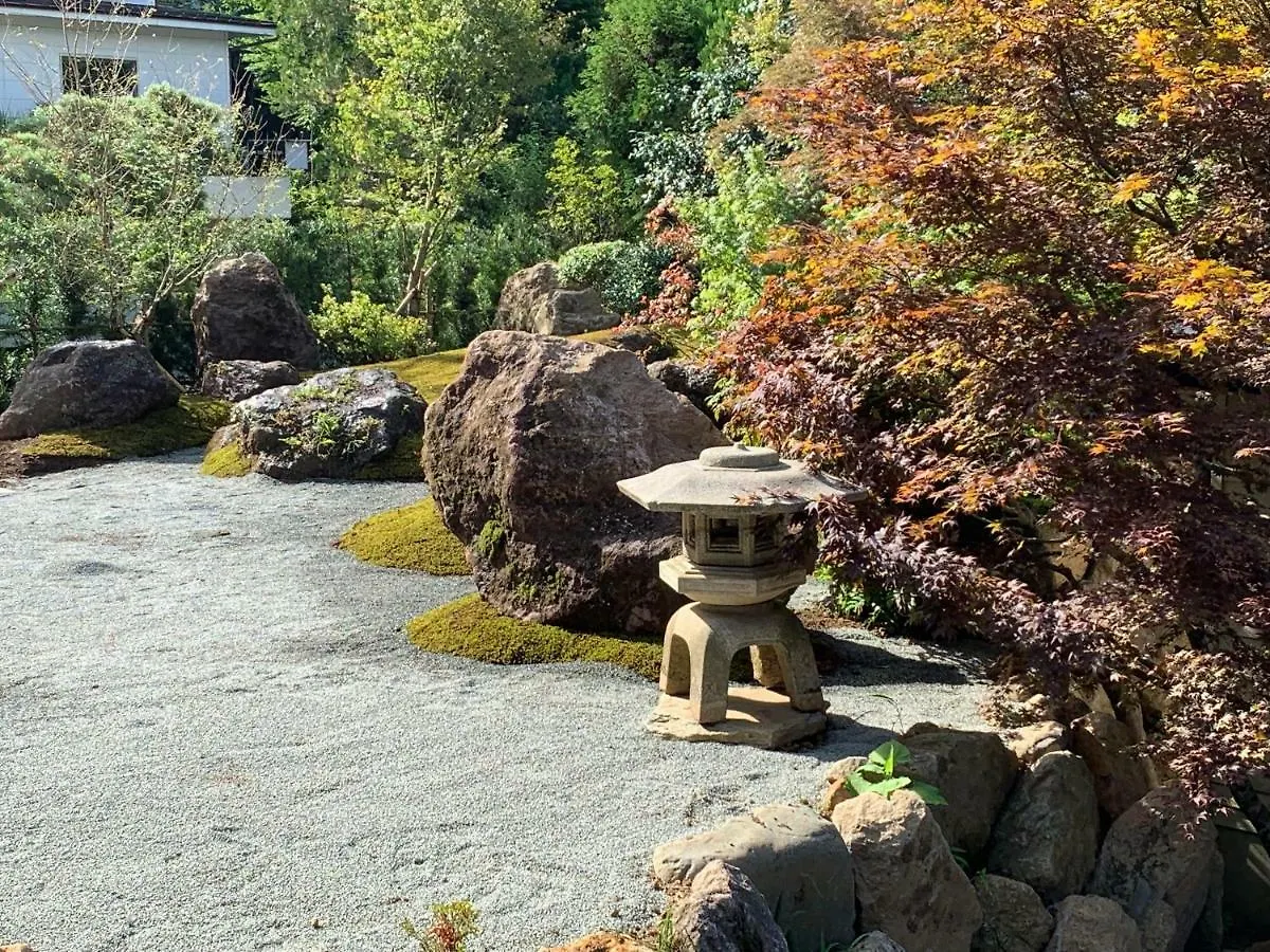 Onsen & Garden -Asante Inn- Hakone